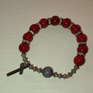 Deep Red Stone Beads Bracelet Cross Charm Christian Vintage Silver Metal Elastic